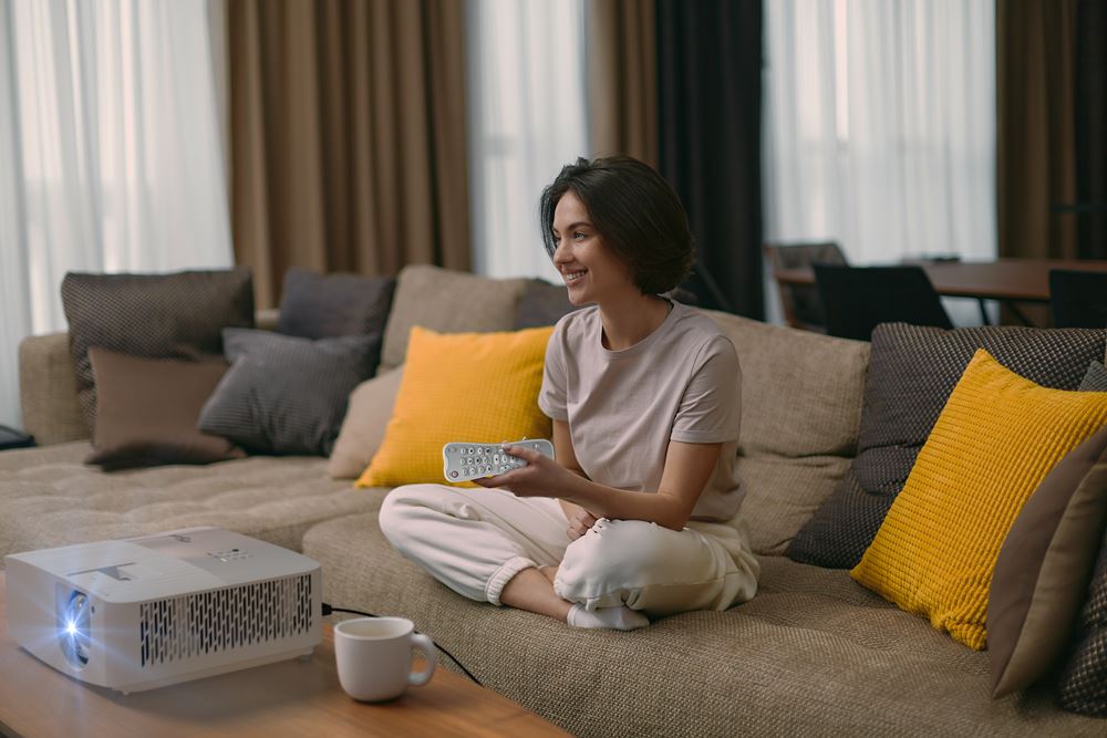 Optoma UHD35STx DLP Projector