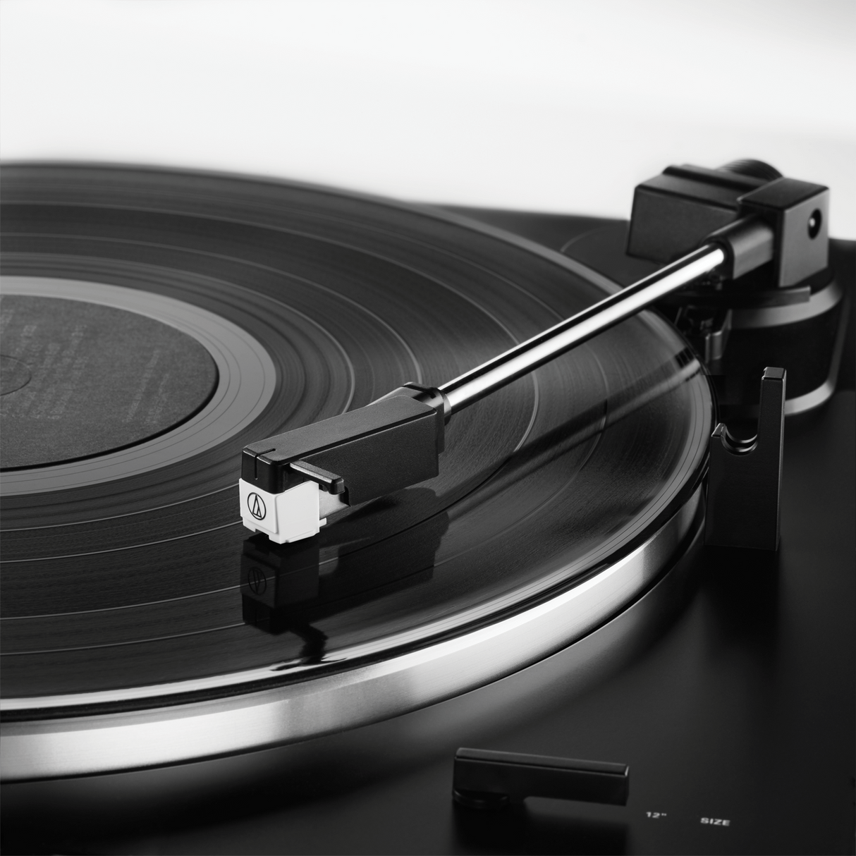 Audio Technica AT-LP60XUSB Automatic Belt-Drive Turntable