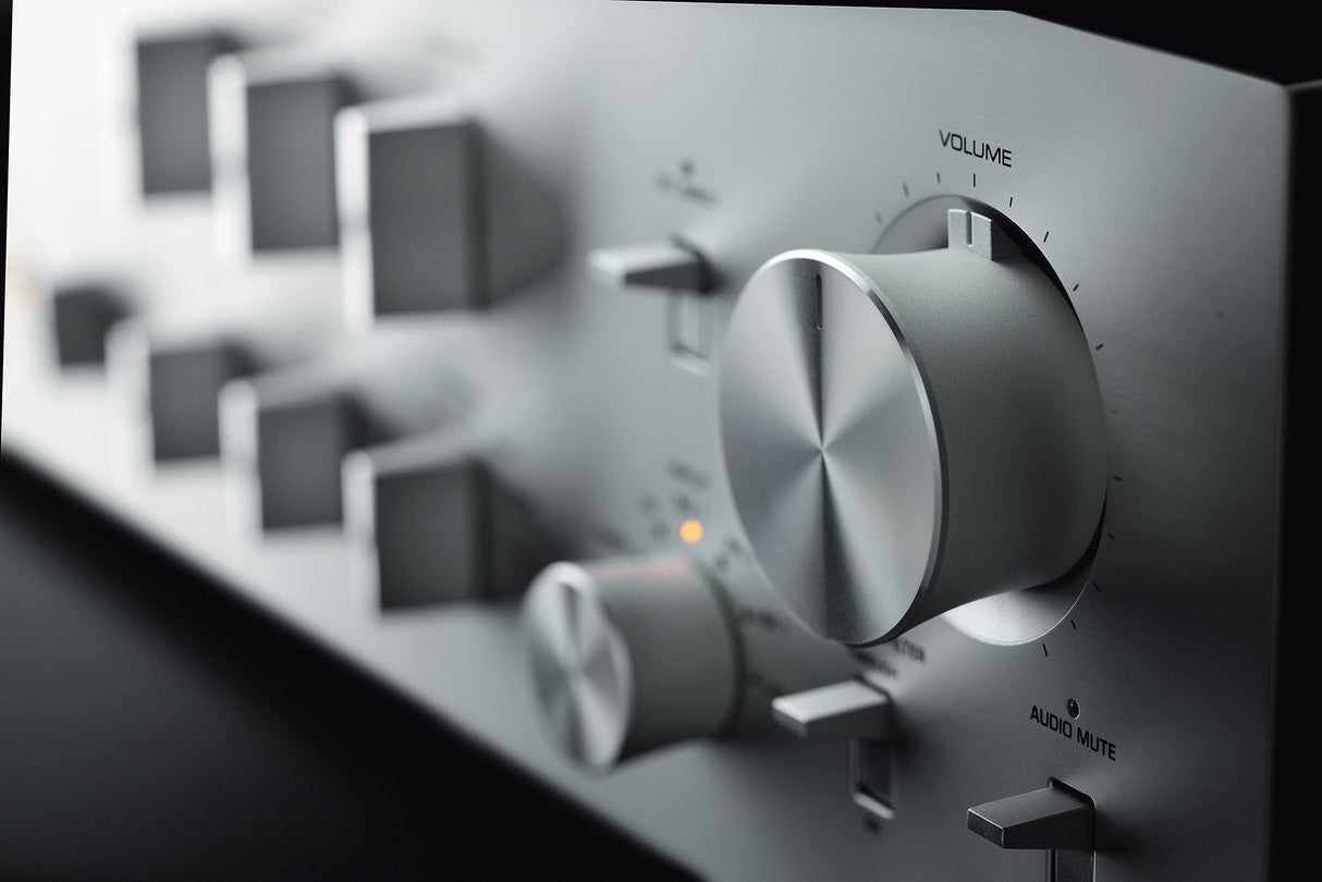 Yamaha C5000 Flagship Hi-Fi Pre-amplifier