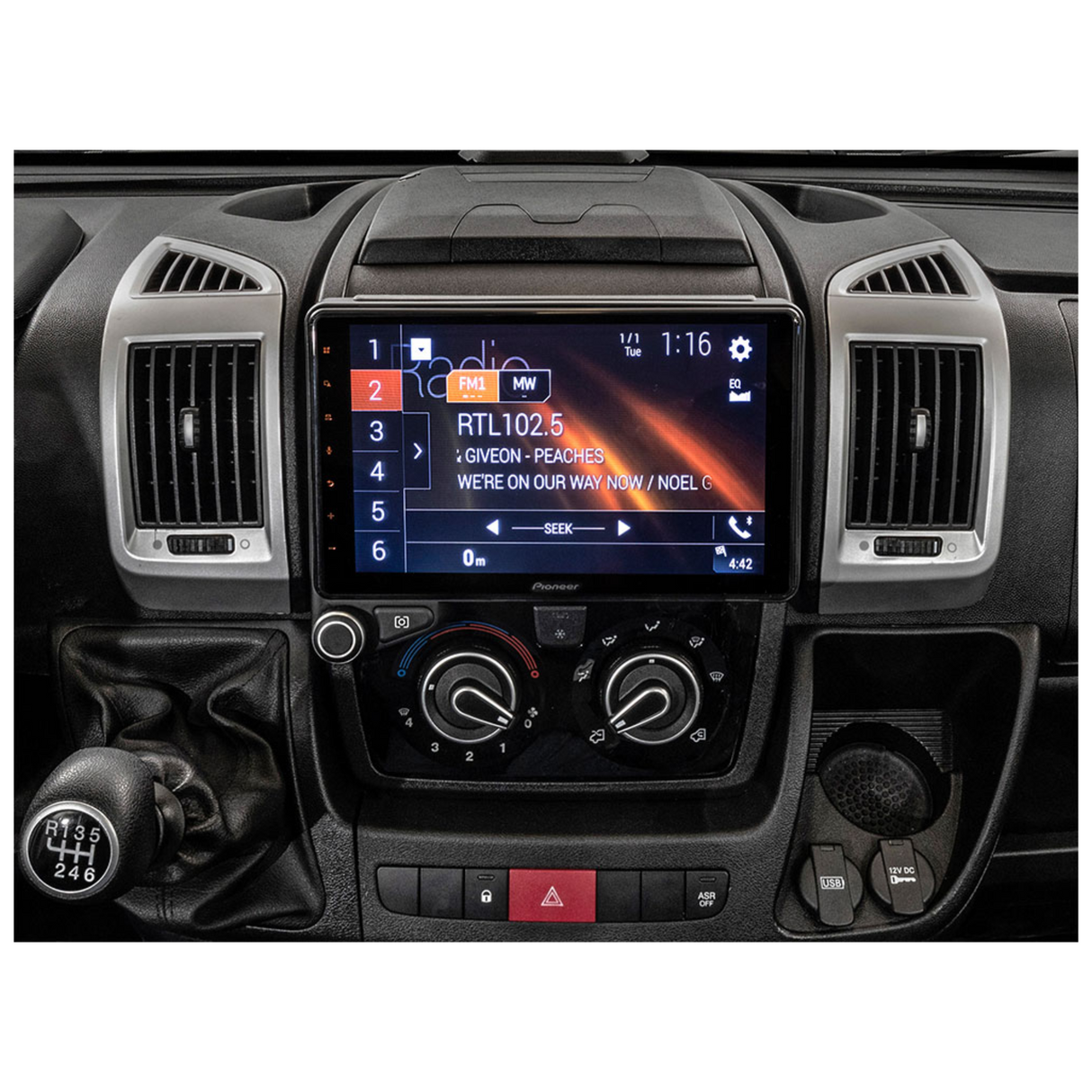 Pioneer AVIC-Z1000D42-C 9" Screen DAB Bluetooth Navigation System