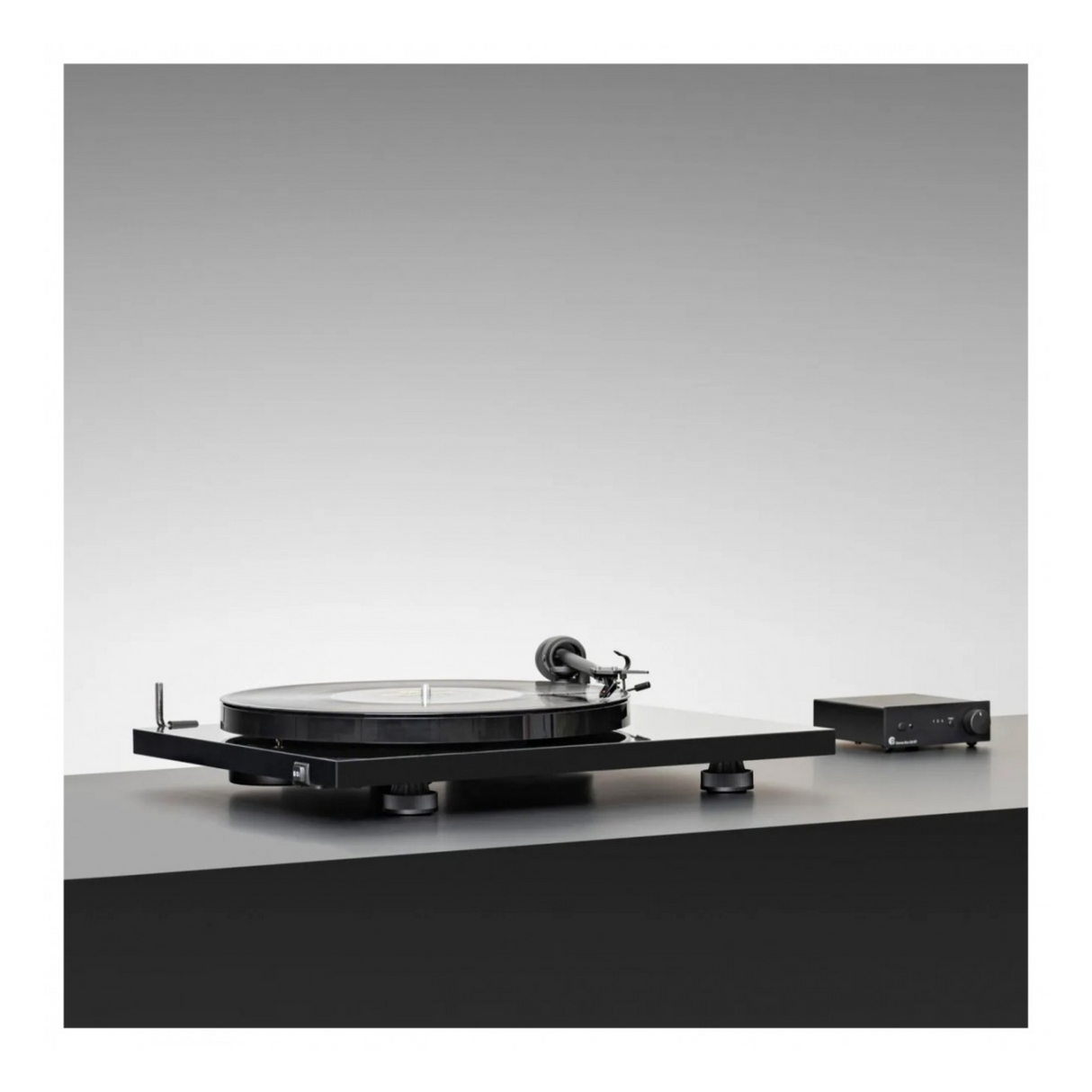 Pro-Ject E1 Phono Turntable