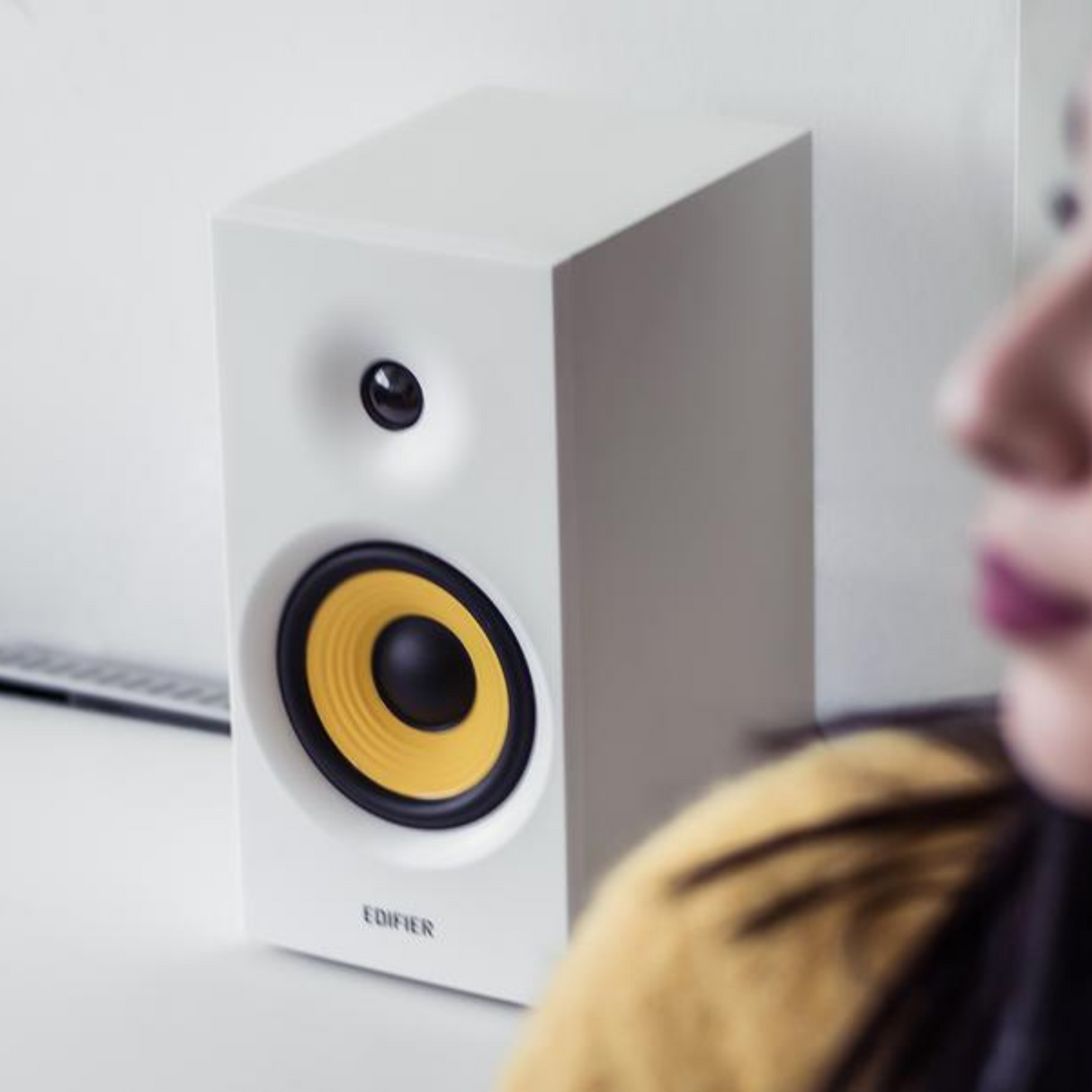 Edifier R1080BT Active Bluetooth Bookshelf Speaker Set