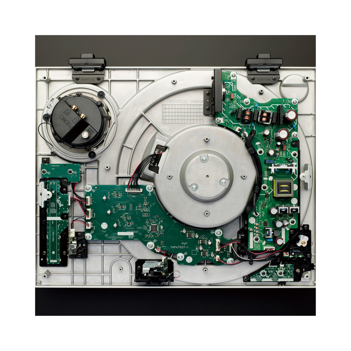 Technics SL-1200GR2 Direct-Drive Turntable