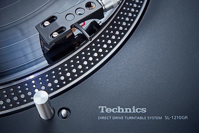 Technics SL1210GR Direct-Drive Turntable